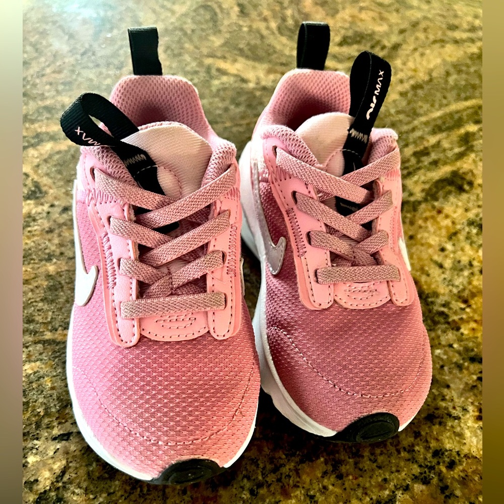 Nike Kids' Air Max INTRLK Lite Sneaker toddler size 8